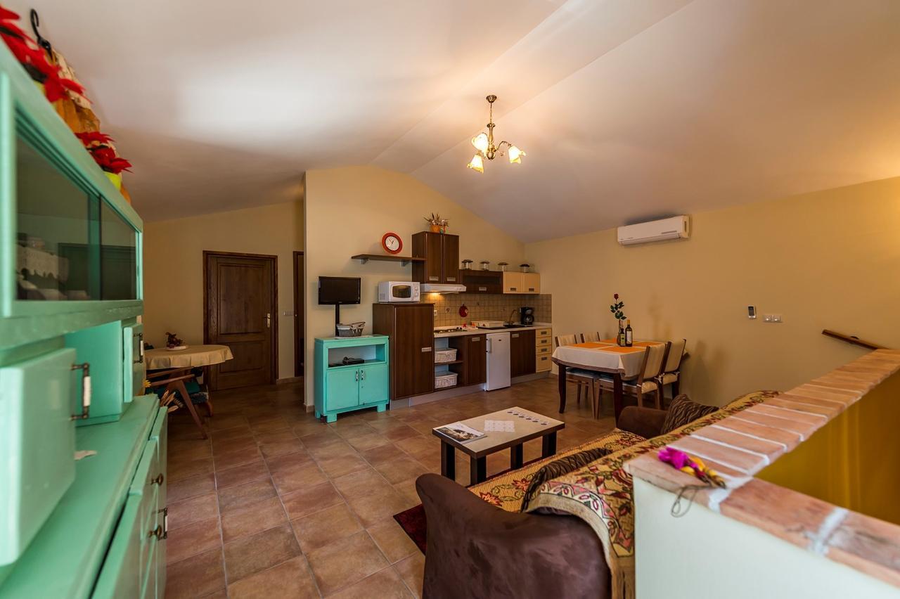 Villa Valtrazza Tar-Vabriga エクステリア 写真